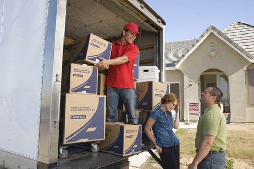 Risk assessment and safety checks before a Vauxhall moving service
